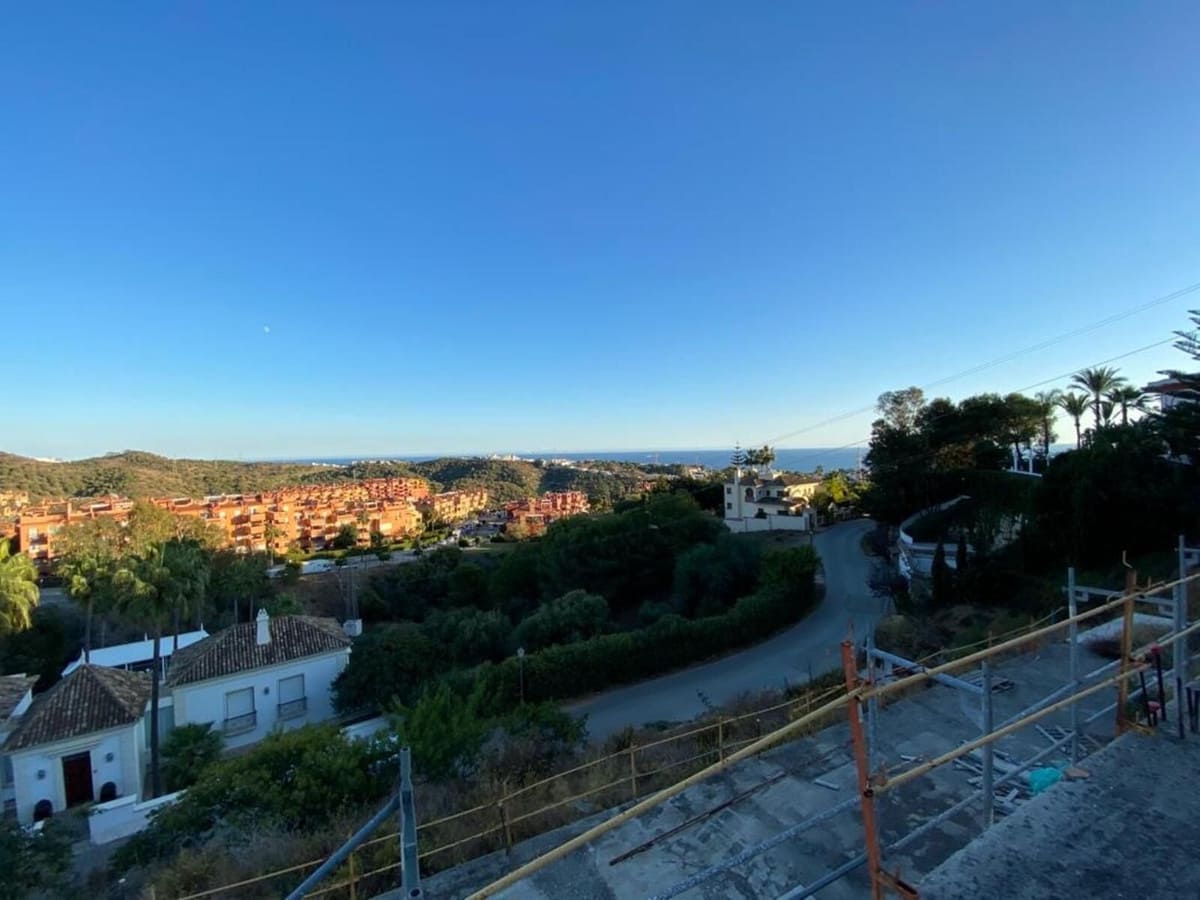 Chalet de 5 habitaciones en Las Chapas en venta - 950.000 € (Ref: 9439159)