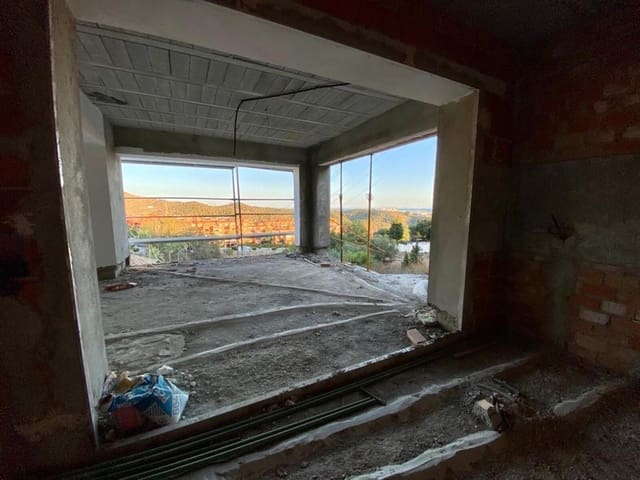 Chalet de 5 habitaciones en Las Chapas, Marbella en venta - 950.000 € (Ref: 9439159)