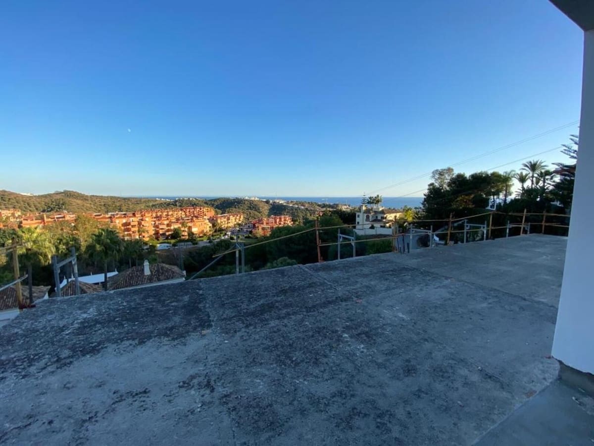 Chalet de 5 habitaciones en Las Chapas en venta - 950.000 € (Ref: 9439159)