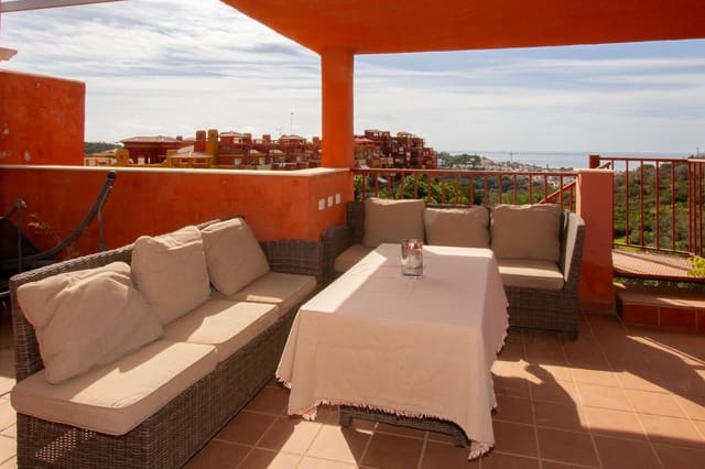 2 makuuhuone Kattohuoneisto myytävänä paikassa La Reserva, Marbella - 359 000 € (Ref: 9439162)