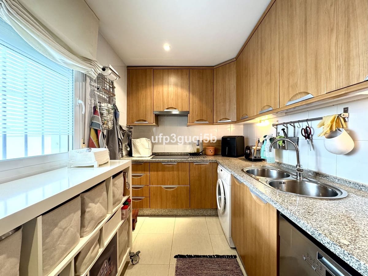 2 slaapkamer Penthouse te koop in Torrequebrada - € 399.990 (Ref: 9439165)