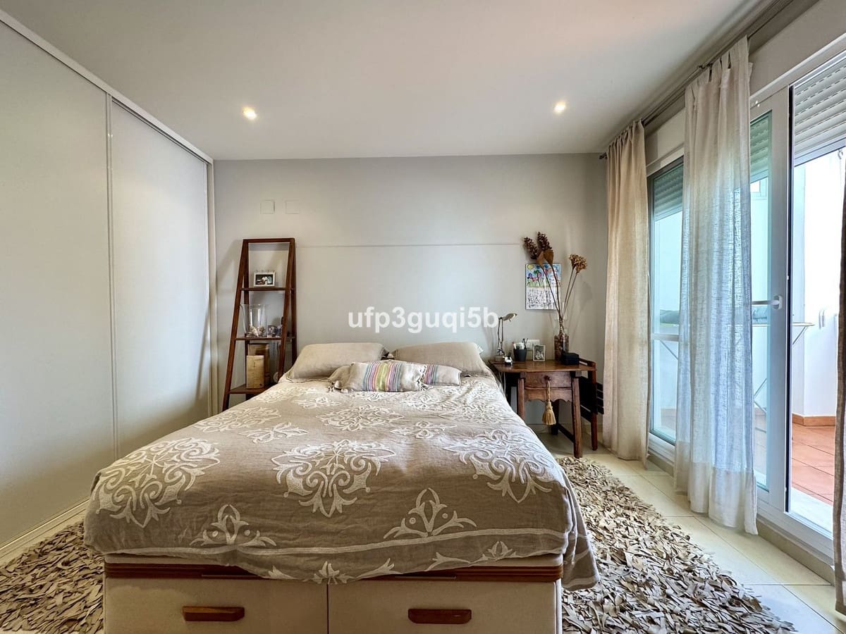 2 slaapkamer Penthouse te koop in Torrequebrada - € 399.990 (Ref: 9439165)