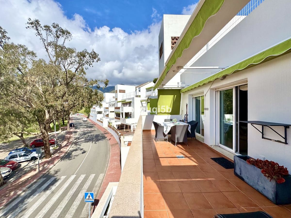2 slaapkamer Penthouse te koop in Torrequebrada - € 399.990 (Ref: 9439165)