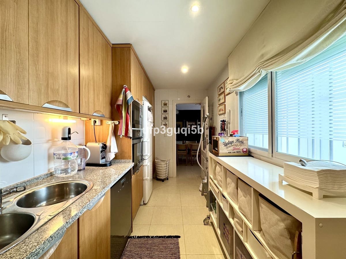 2 slaapkamer Penthouse te koop in Torrequebrada - € 399.990 (Ref: 9439165)