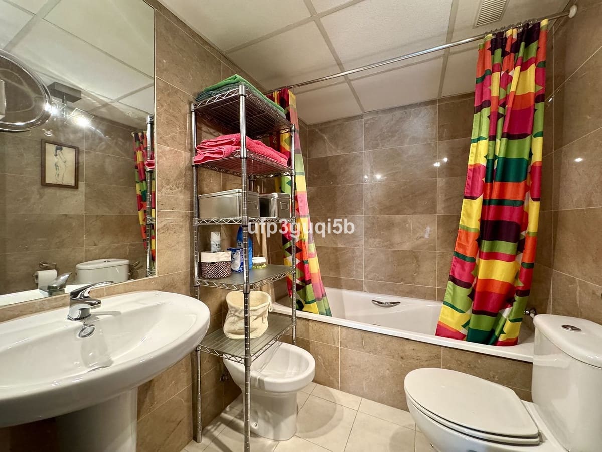 2 slaapkamer Penthouse te koop in Torrequebrada - € 399.990 (Ref: 9439165)