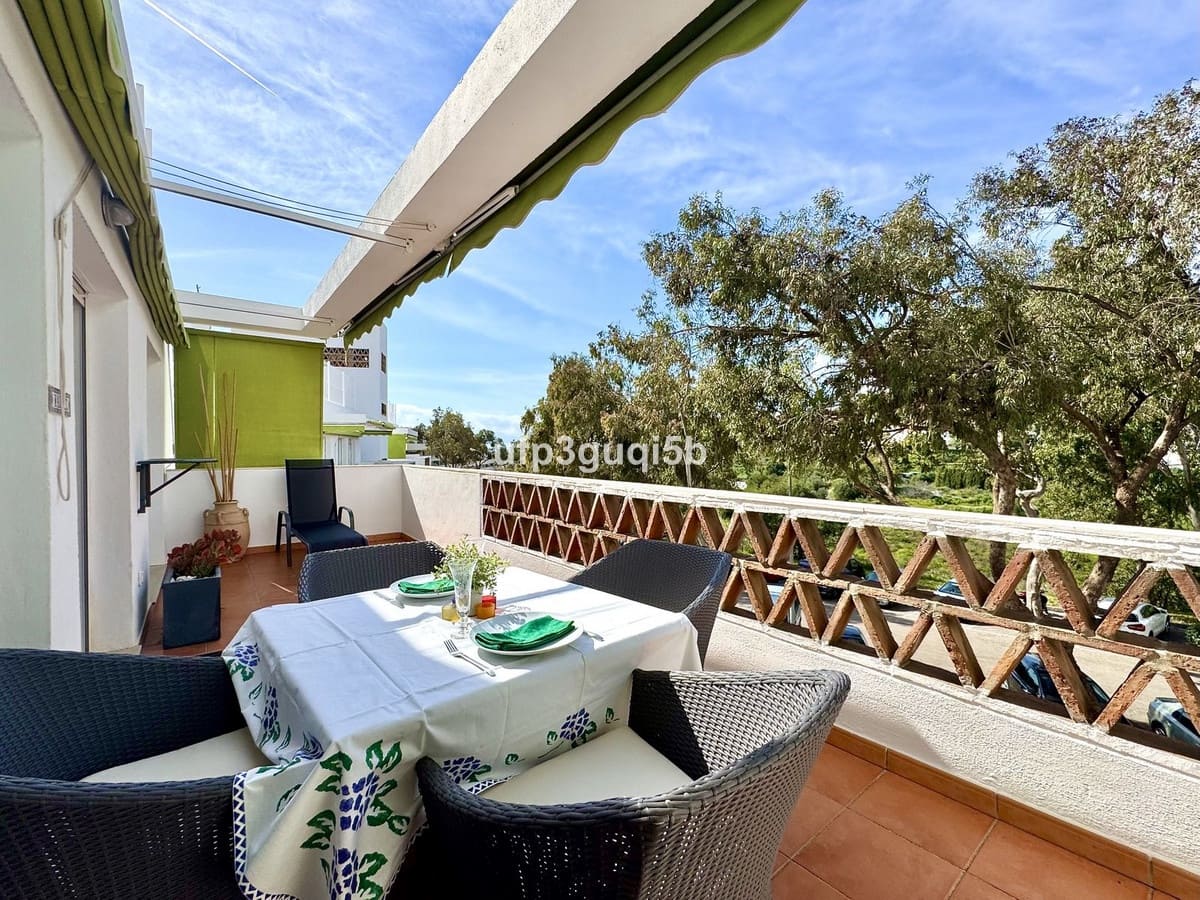 2 slaapkamer Penthouse te koop in Torrequebrada - € 399.990 (Ref: 9439165)