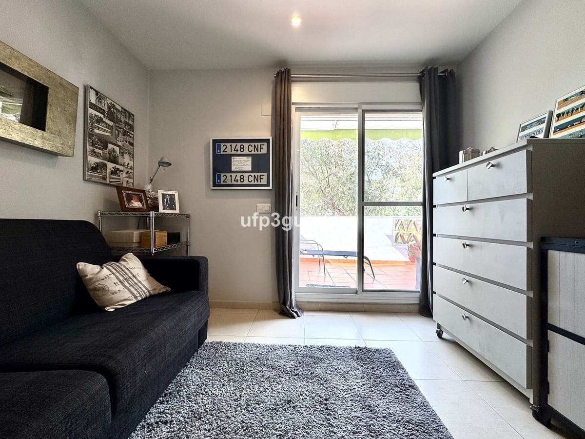 2 slaapkamer Penthouse te koop in Torrequebrada - € 399.990 (Ref: 9439165)