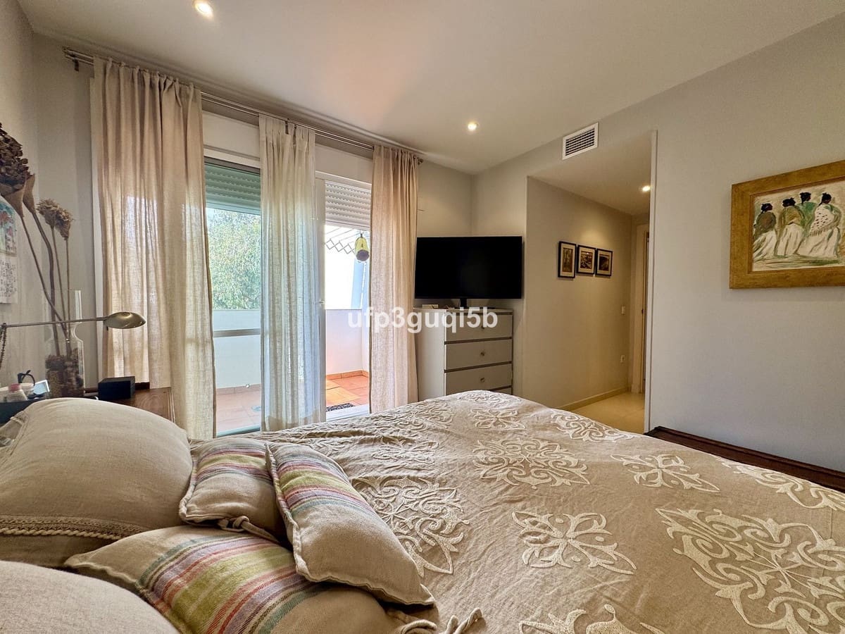 2 slaapkamer Penthouse te koop in Torrequebrada - € 399.990 (Ref: 9439165)