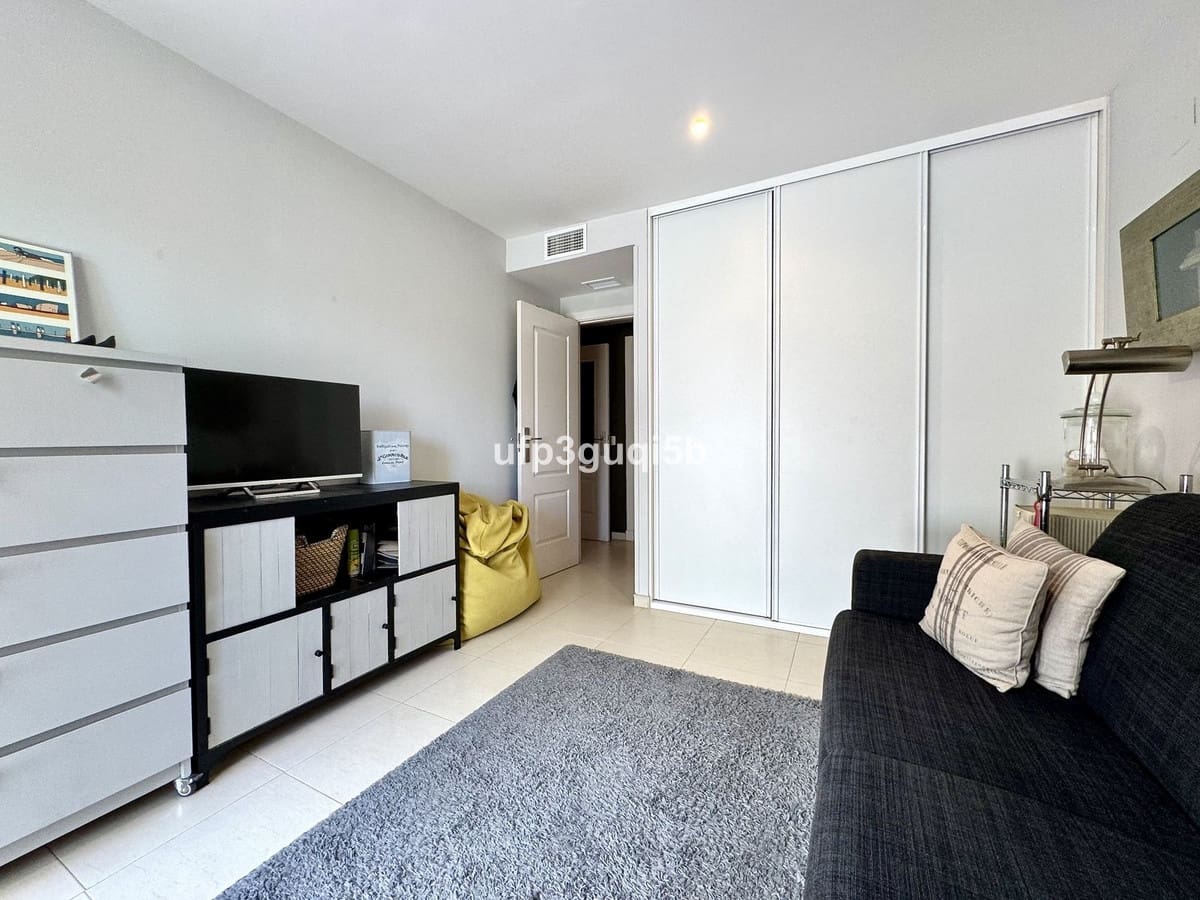 2 slaapkamer Penthouse te koop in Torrequebrada - € 399.990 (Ref: 9439165)