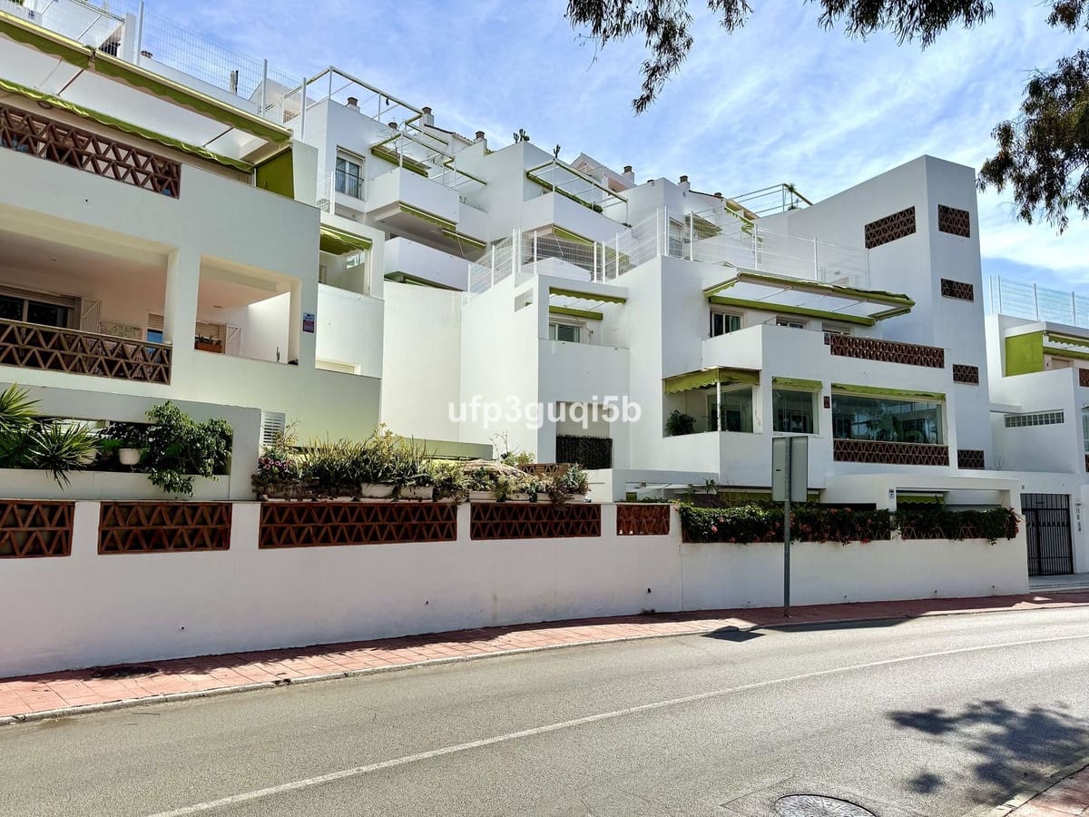 2 slaapkamer Penthouse te koop in Torrequebrada - € 399.990 (Ref: 9439165)