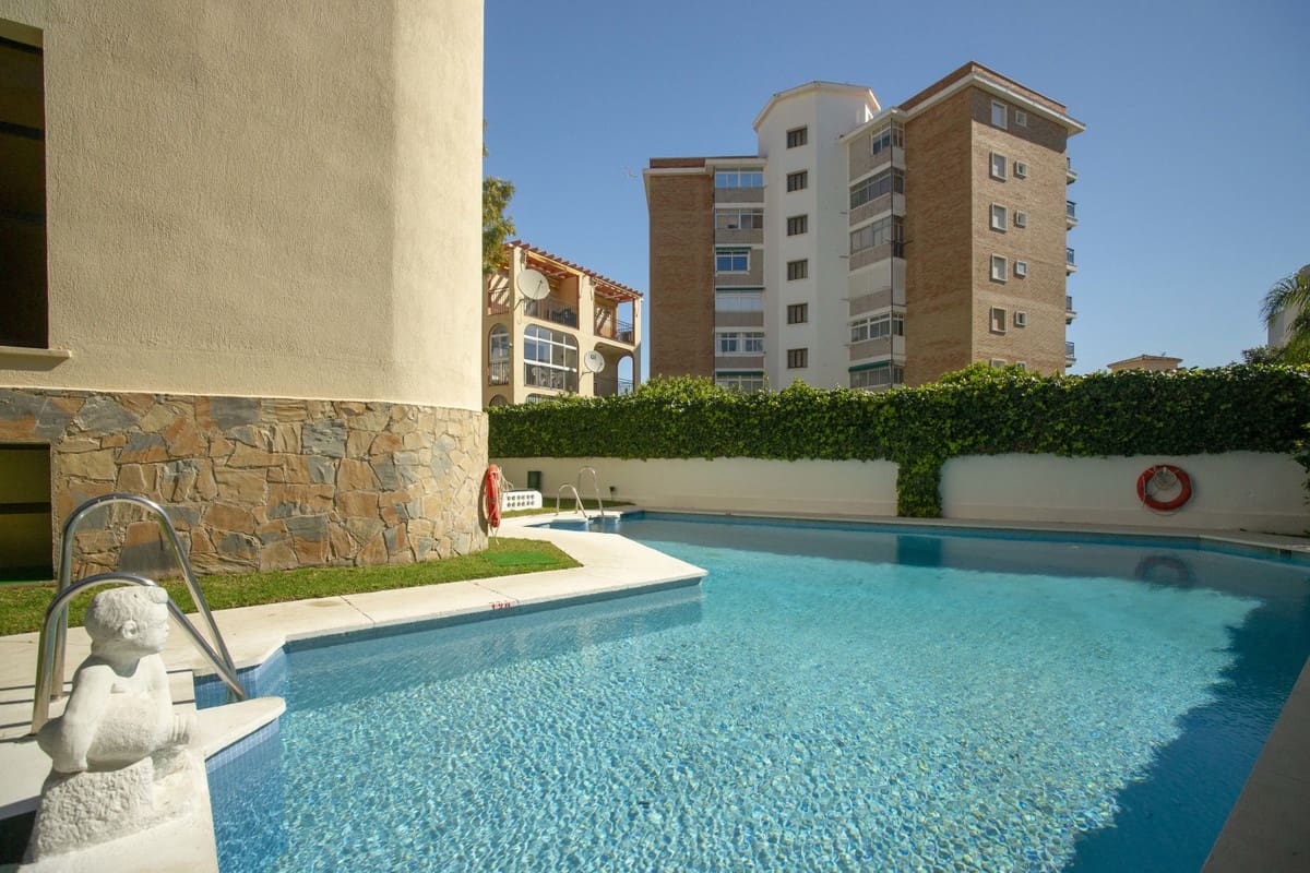 Apartamento de 1 habitación en Torremolinos en venta - 300.000 € (Ref: 9439166)