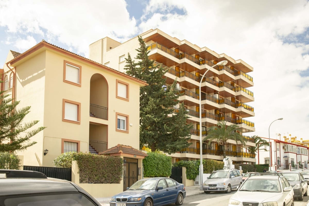 Apartamento de 1 habitación en Torremolinos en venta con garaje - 300.000 € (Ref: 9439166)