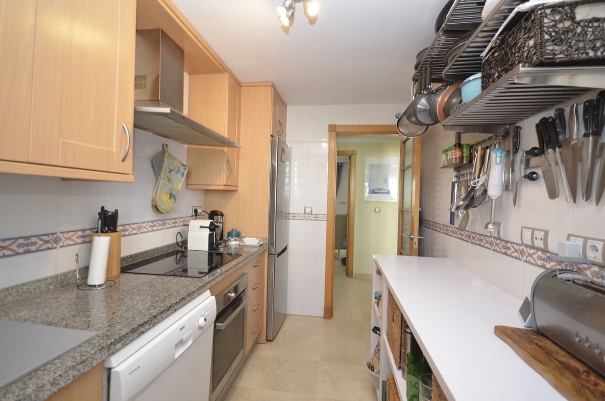 2 slaapkamer Appartement te koop in San Luis de Sabinillas - € 299.000 (Ref: 9439167)