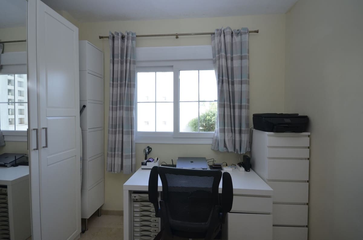 2 slaapkamer Appartement te koop in San Luis de Sabinillas - € 299.000 (Ref: 9439167)