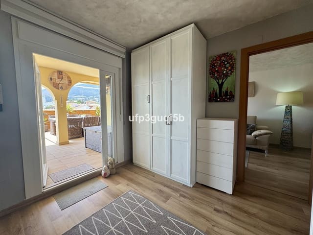 2 makuuhuone Huoneisto myytävänä paikassa Torrequebrada, Benalmádena - 375 000 € (Ref: 9439174)