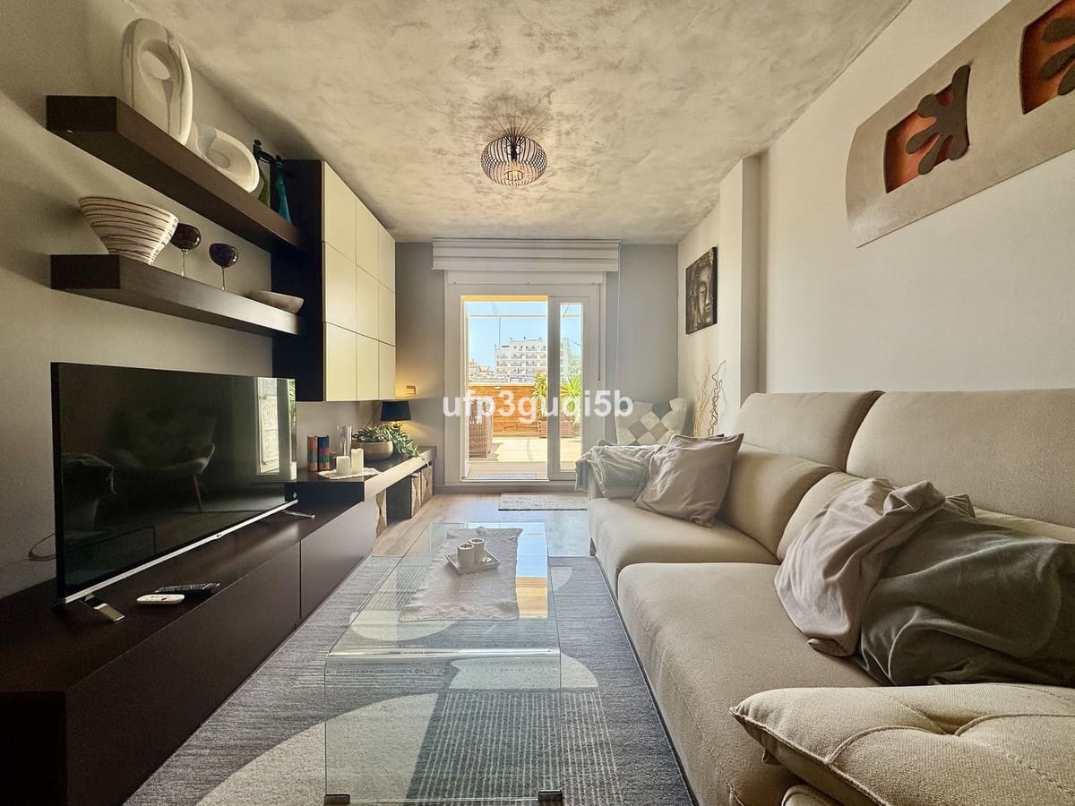 2 makuuhuone Huoneisto myytävänä paikassa Torrequebrada - 375 000 € (Ref: 9439174)