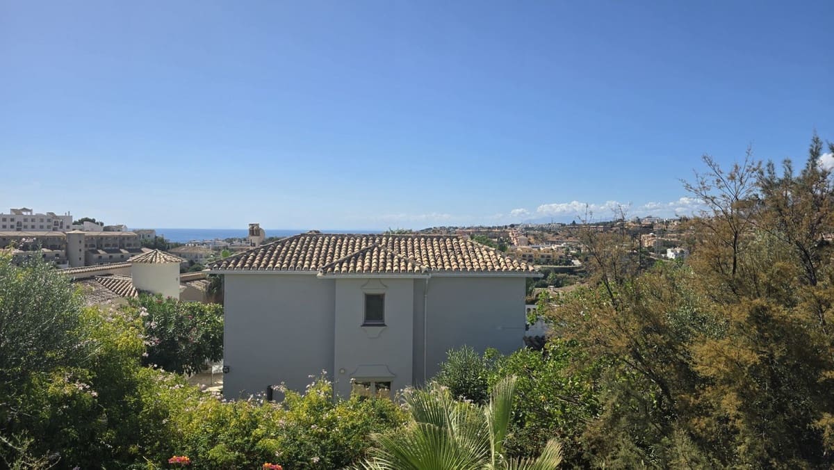 2 soveværelse Lejlighed til salg i Miraflores - € 325.000 (Ref: 9439177)