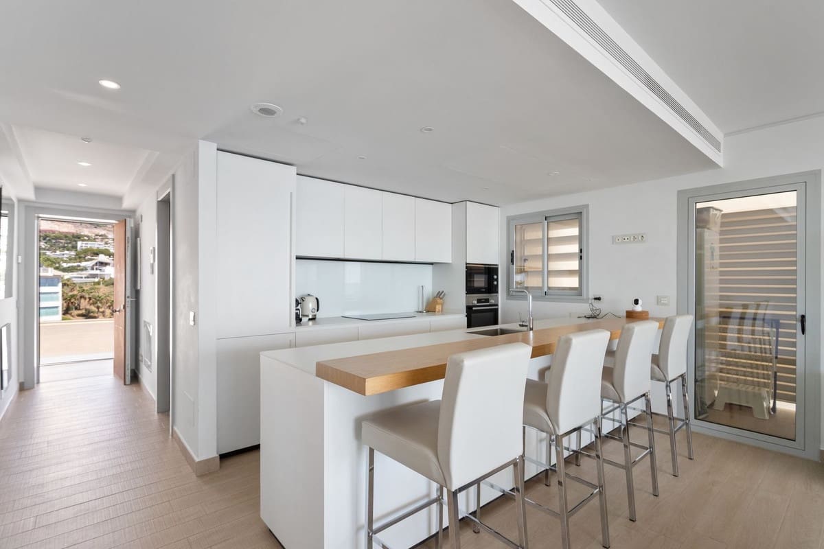 3 makuuhuone Huoneisto myytävänä paikassa Fuengirola - 1 050 000 € (Ref: 9439179)