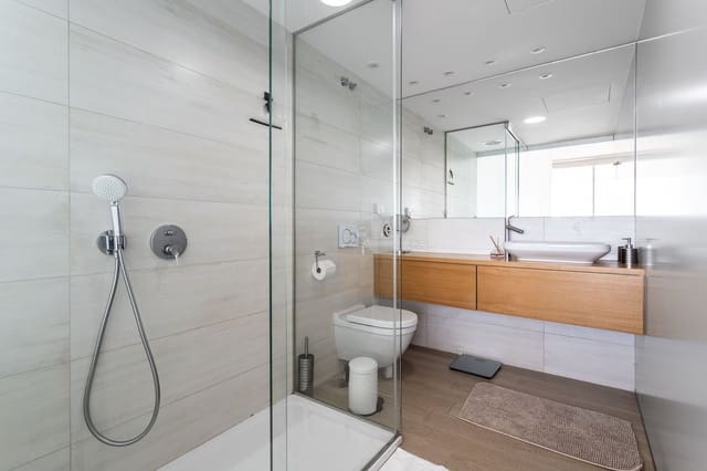 3 soveværelse Lejlighed til salg i El Higuerón, Fuengirola - € 1.050.000 (Ref: 9439179)