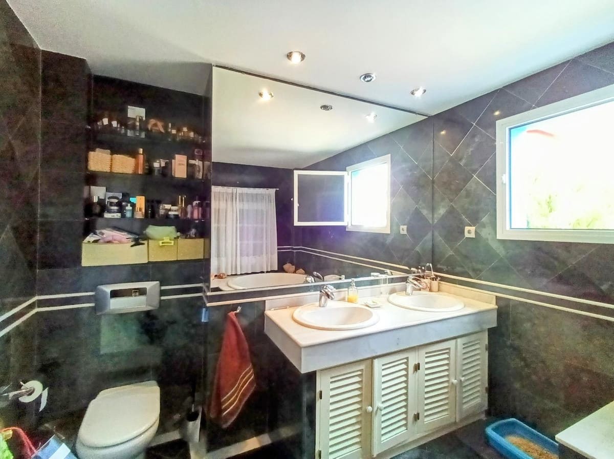 4 soverom Finca/Herregård til salgs i Churriana - € 949 000 (Ref: 9439180)