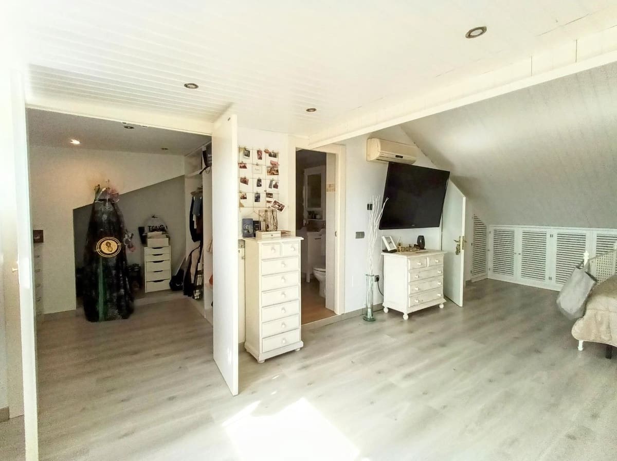 4 quarto Quinta/Casa Rural para venda em Churriana - 949 000 € (Ref: 9439180)