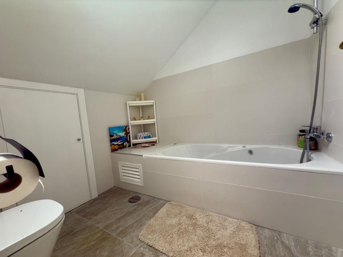 3 quarto Casa em Banda para venda em Benalmadena Costa - 379 900 € (Ref: 9439182)