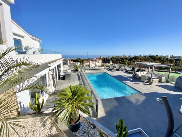 6 soverom Villa til salgs i Benalmádena pueblo, Benalmádena - € 1 395 000 (Ref: 9439186)