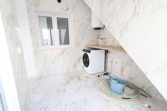 3 soveværelse Byhus til salg i San Luis, Torrevieja - € 230.000 (Ref: 9439188)