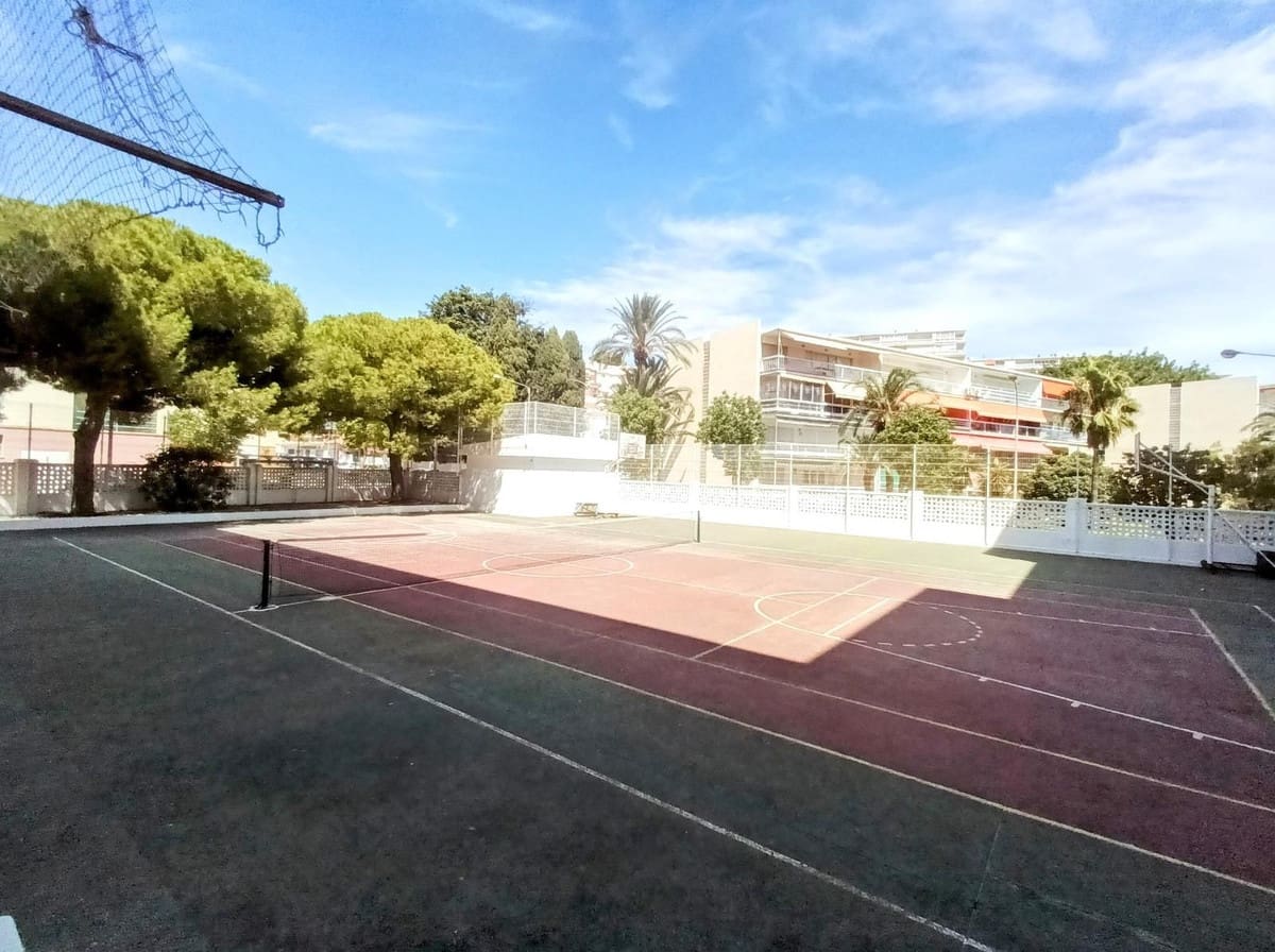 4 bedroom Apartment for sale in Torremolinos - € 560,000 (Ref: 9439190)