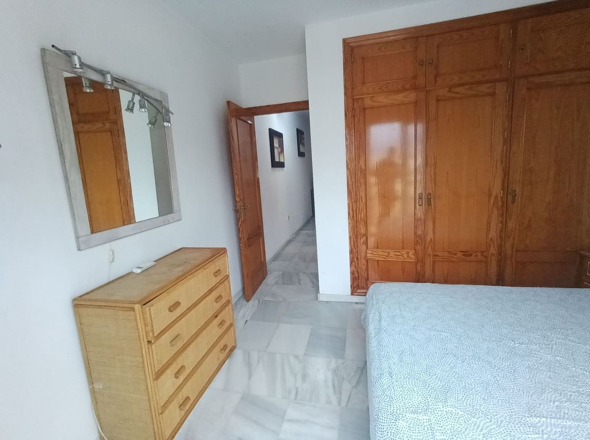 1 slaapkamer Penthouse te koop in Fuengirola - € 270.000 (Ref: 9439193)