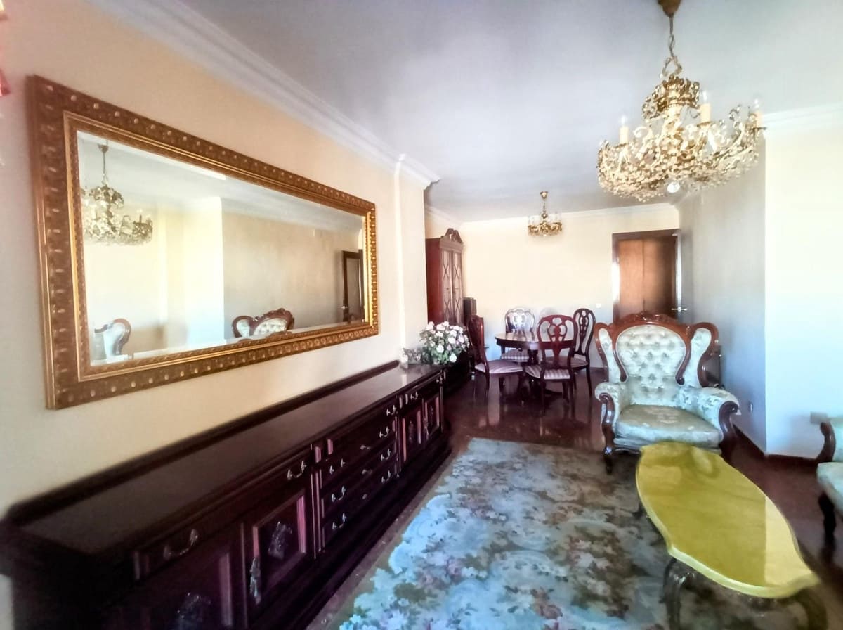 4 sypialnia Apartament na sprzedaż w Miasto Malaga - 373 000 € (Ref: 9439195)
