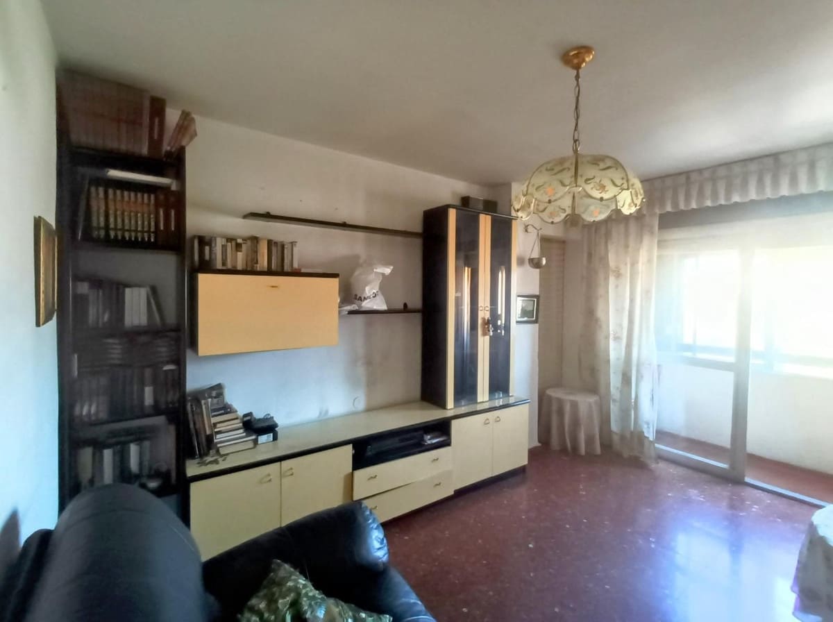 4 sypialnia Apartament na sprzedaż w Miasto Malaga - 373 000 € (Ref: 9439195)