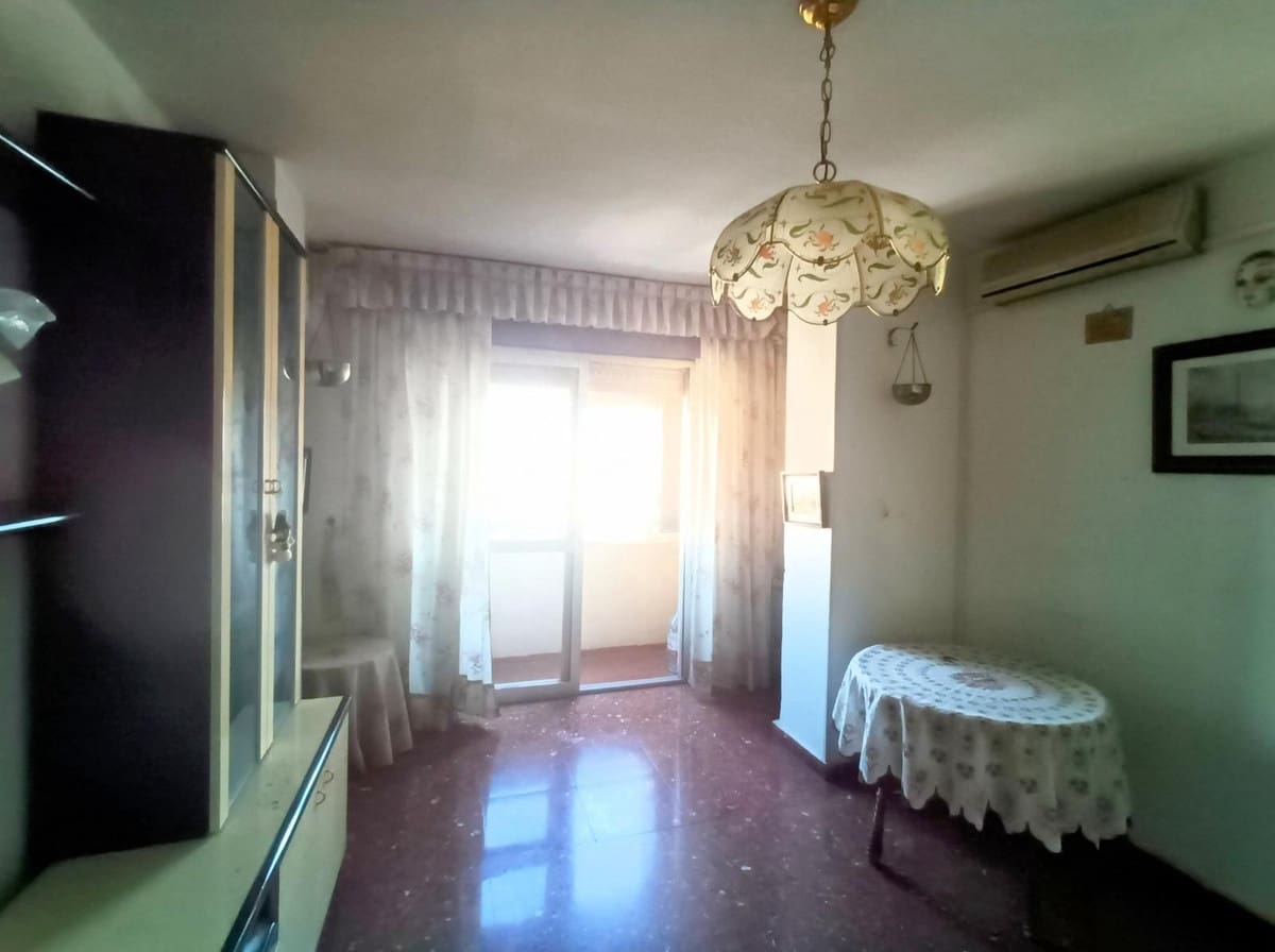 4 sypialnia Apartament na sprzedaż w Miasto Malaga - 373 000 € (Ref: 9439195)