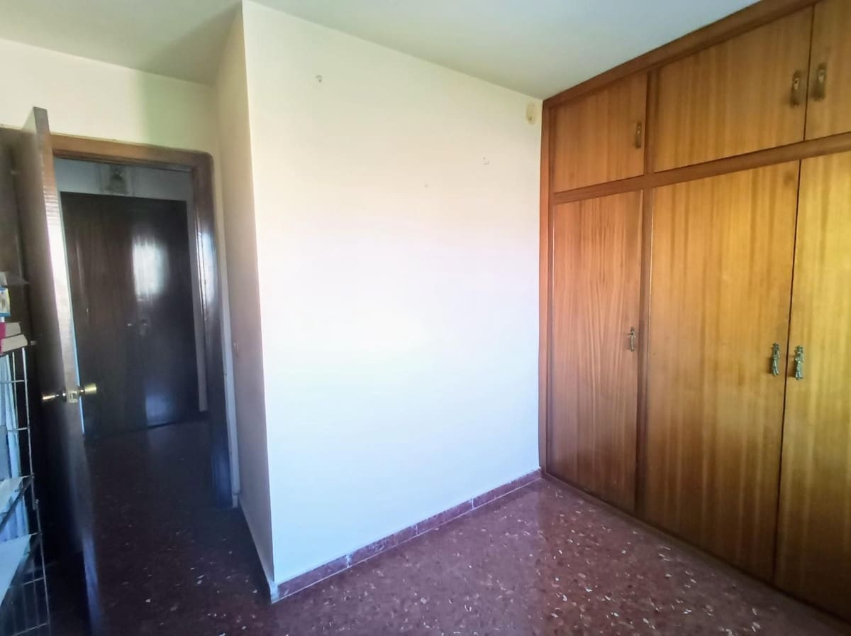 4 sypialnia Apartament na sprzedaż w Miasto Malaga - 373 000 € (Ref: 9439195)