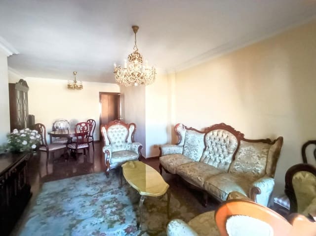 4 makuuhuone Huoneisto myytävänä paikassa La Roca, Málaga kaupunki - 373 000 € (Ref: 9439195)