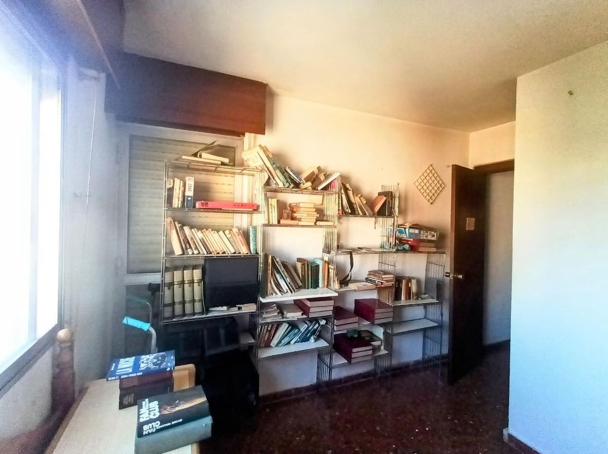 4 sypialnia Apartament na sprzedaż w Miasto Malaga - 373 000 € (Ref: 9439195)