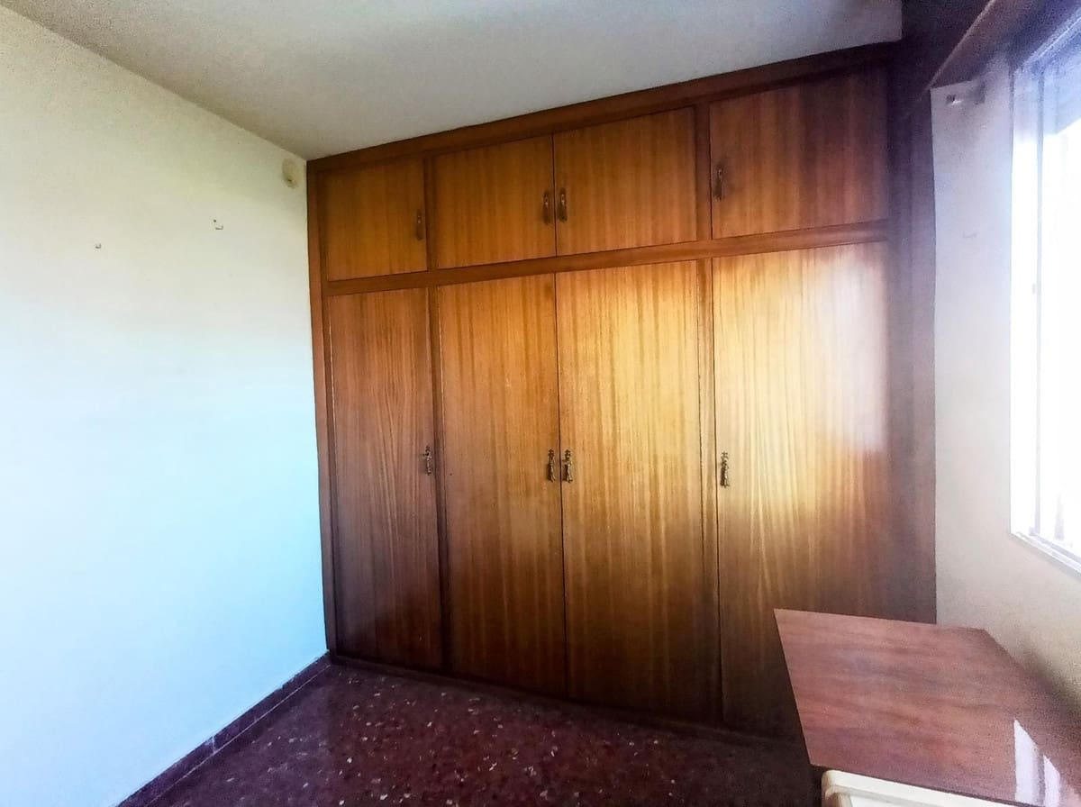 4 sypialnia Apartament na sprzedaż w Miasto Malaga - 373 000 € (Ref: 9439195)