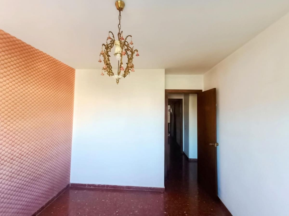4 sypialnia Apartament na sprzedaż w Miasto Malaga - 373 000 € (Ref: 9439195)