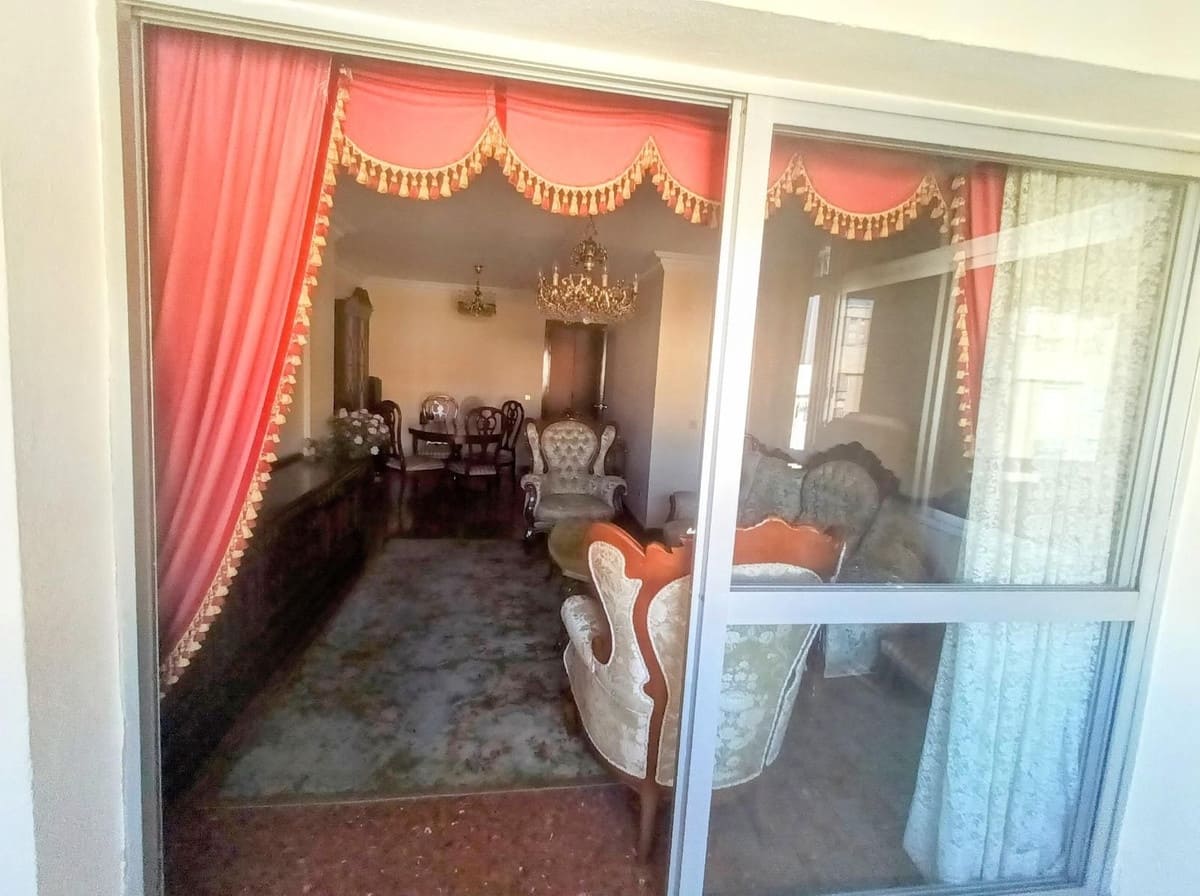 4 sypialnia Apartament na sprzedaż w Miasto Malaga - 373 000 € (Ref: 9439195)