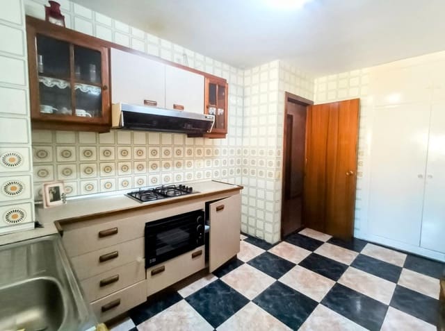 4 soveværelse Lejlighed til salg i La Roca, Málaga by - € 373.000 (Ref: 9439195)