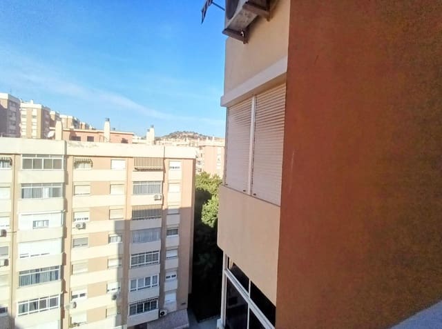 4 soveværelse Lejlighed til salg i La Roca, Málaga by - € 373.000 (Ref: 9439195)