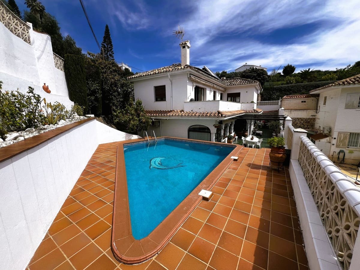 4 bedroom Villa for sale in La Capellania with pool - € 849,000 (Ref: 9439199)