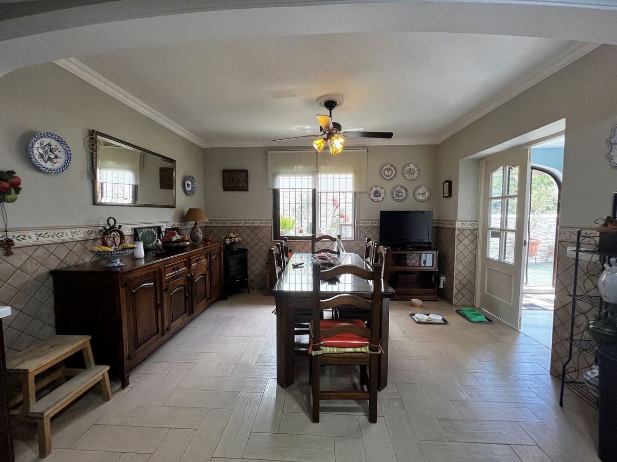 4 bedroom Villa for sale in La Capellania with pool - € 849,000 (Ref: 9439199)