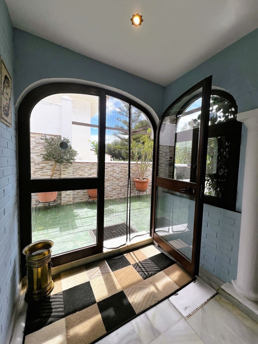 4 bedroom Villa for sale in La Capellania with pool - € 849,000 (Ref: 9439199)