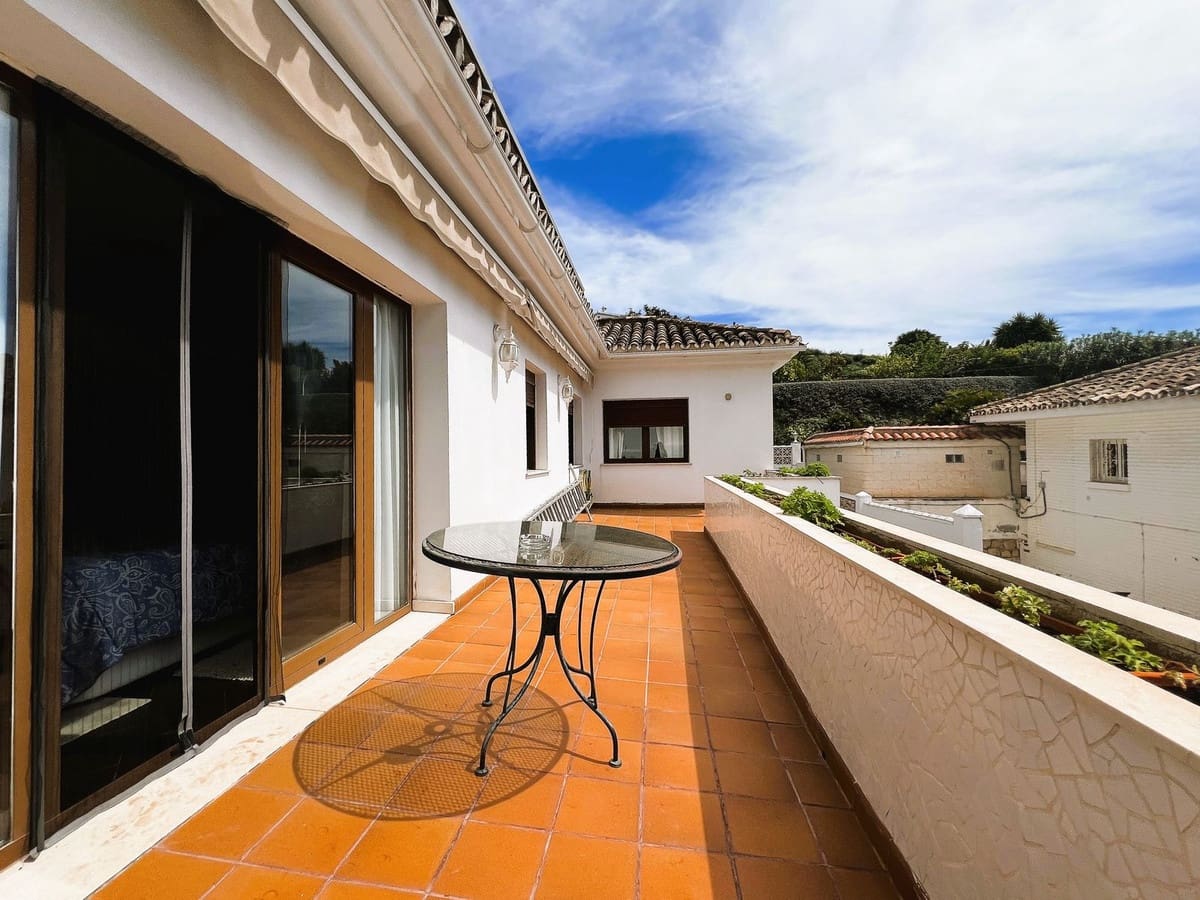 4 bedroom Villa for sale in La Capellania with pool - € 849,000 (Ref: 9439199)