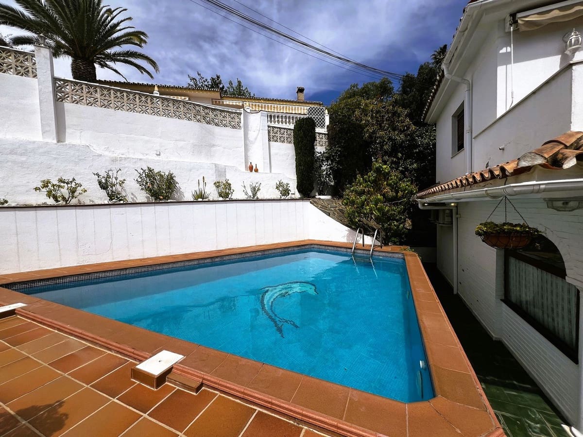 4 bedroom Villa for sale in La Capellania with pool - € 849,000 (Ref: 9439199)