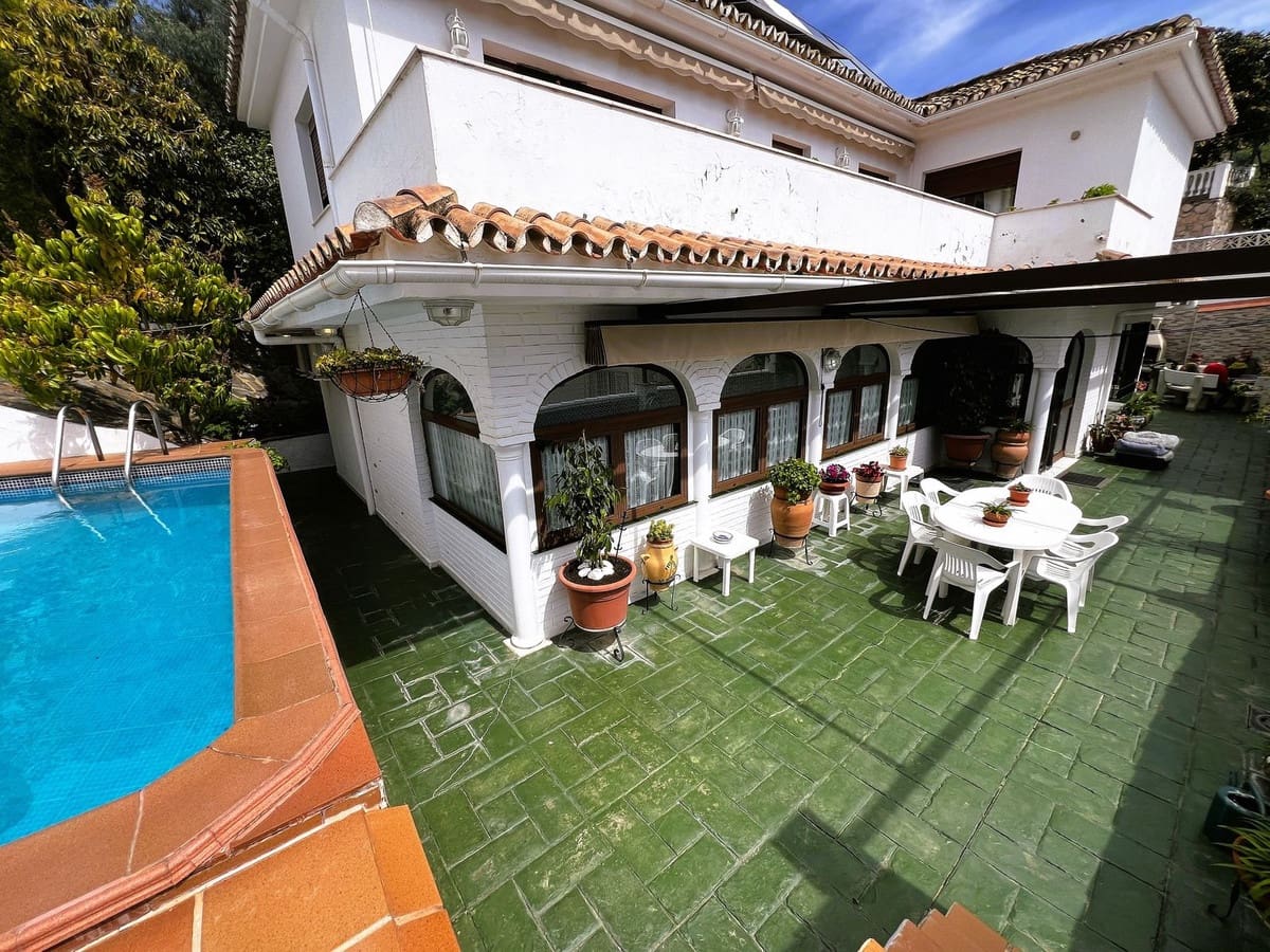 4 bedroom Villa for sale in La Capellania with pool - € 849,000 (Ref: 9439199)