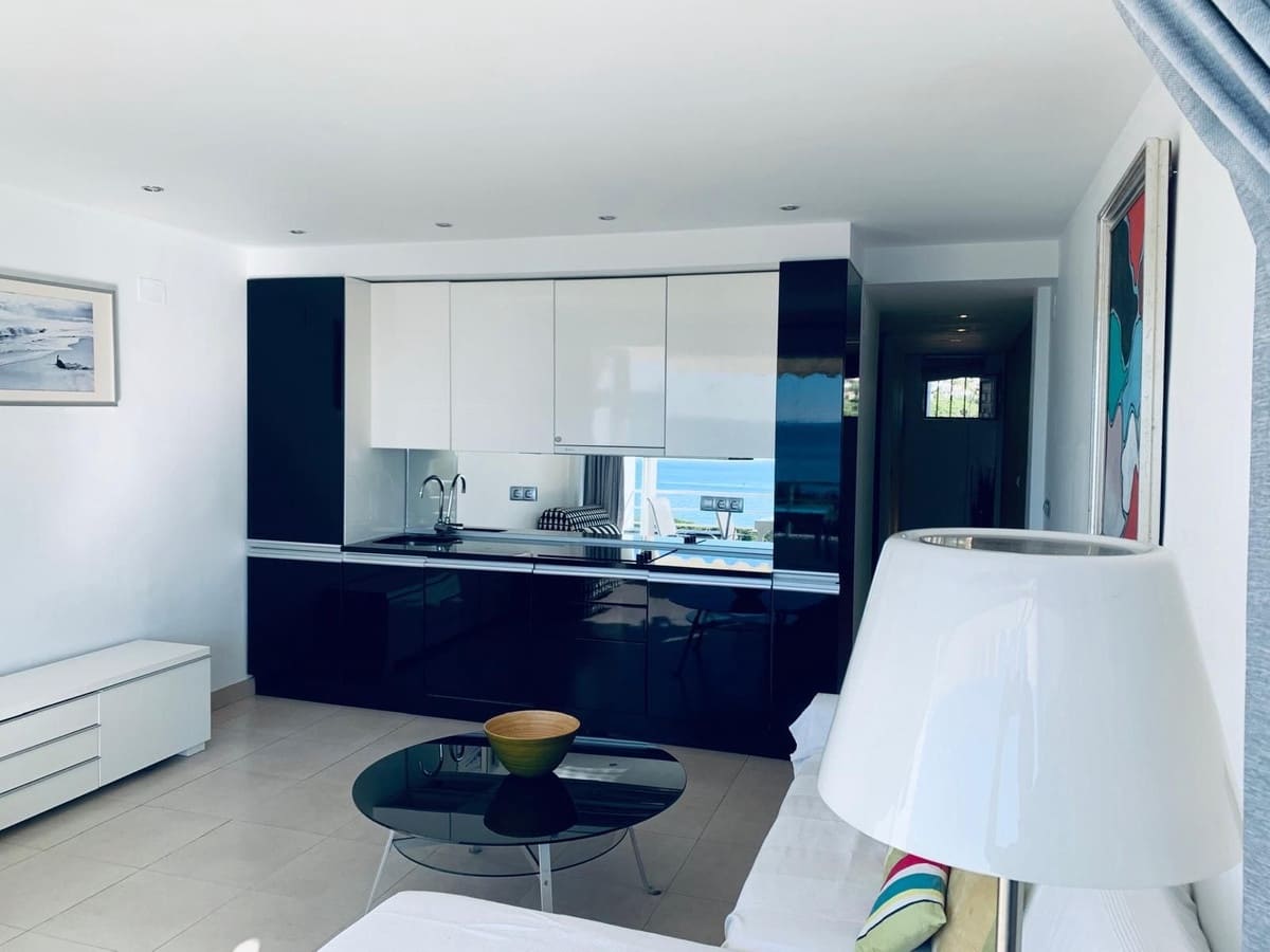 1 bedroom Apartment for sale in Marbella - € 416,000 (Ref: 9439205)