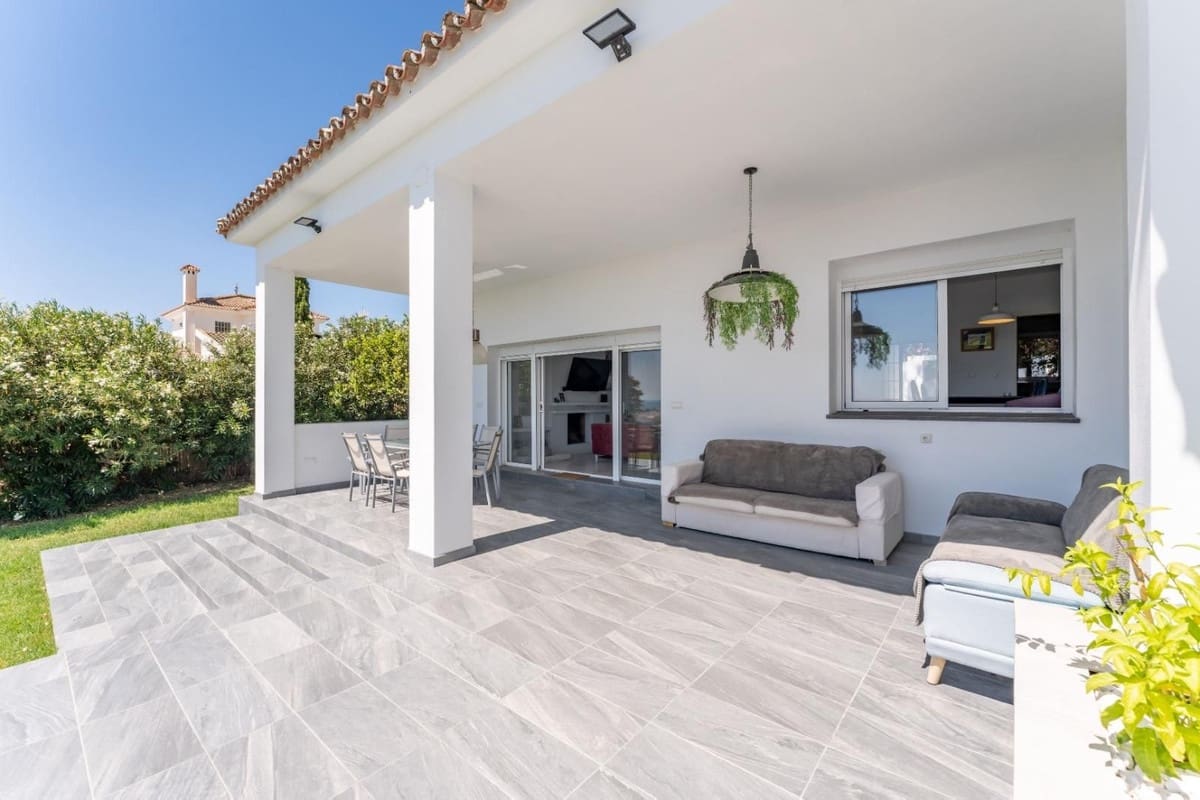 4 Zimmer Villa zu verkaufen in Churriana mit Pool - 1.290.000 € (Ref: 9439206)