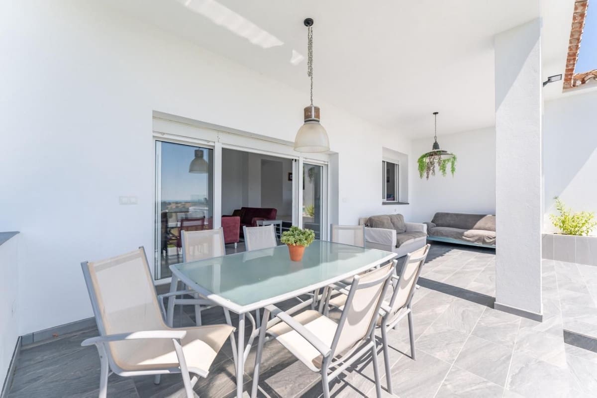 4 Zimmer Villa zu verkaufen in Churriana mit Pool - 1.290.000 € (Ref: 9439206)